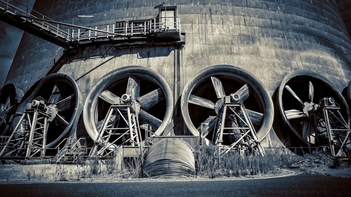 fan-3645379_1920